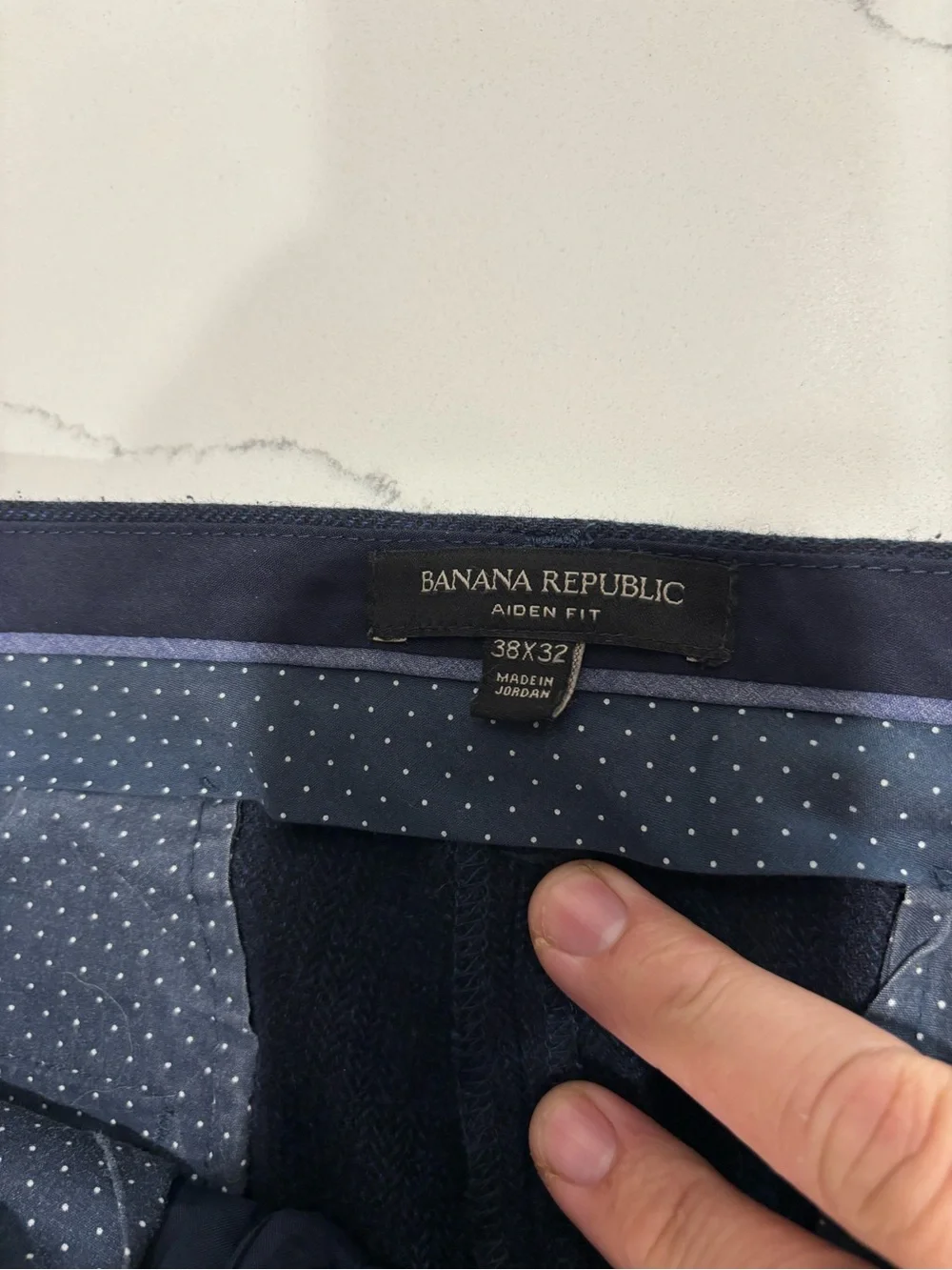 Banana Republic Men's Navy Dress Pants woven Italy 38x30 not 32 inches no more